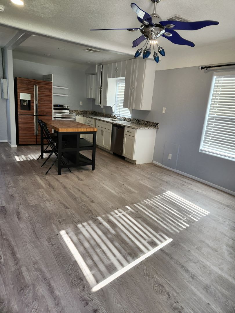 Spacious 2 Bedroom 1 Bathroom – photo 4