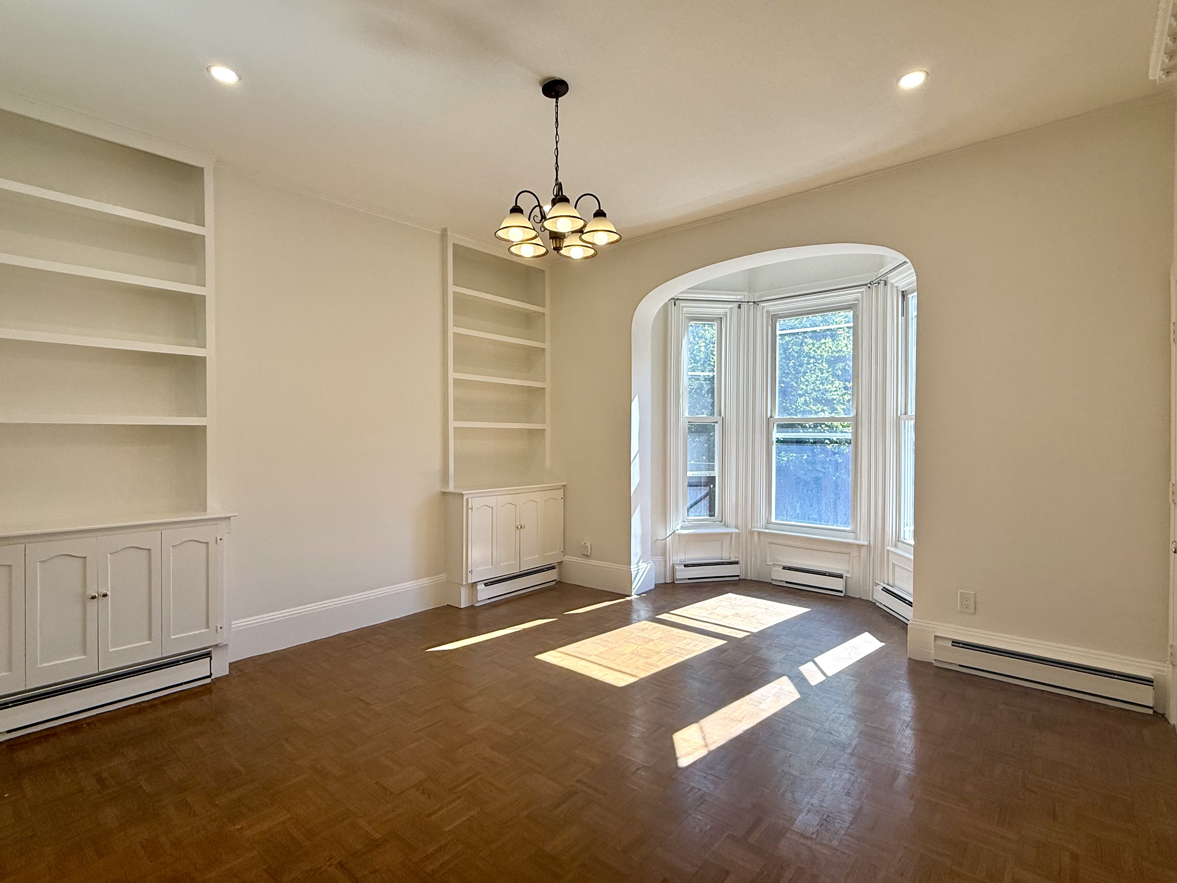 102 Appleton St – photo 1