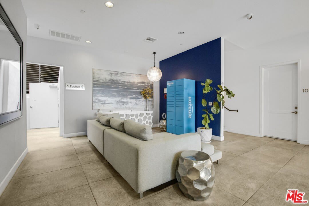 118 S Kenwood St – photo 5