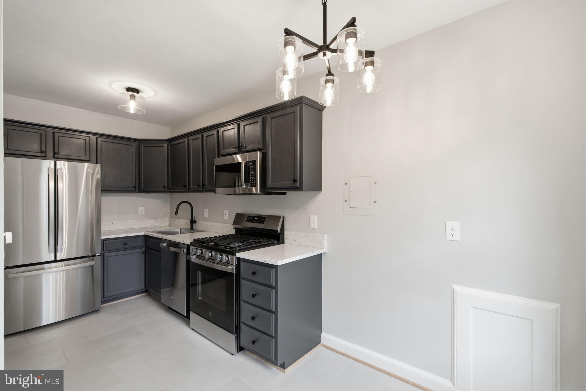 715 S WASHINGTON Street – photo 3