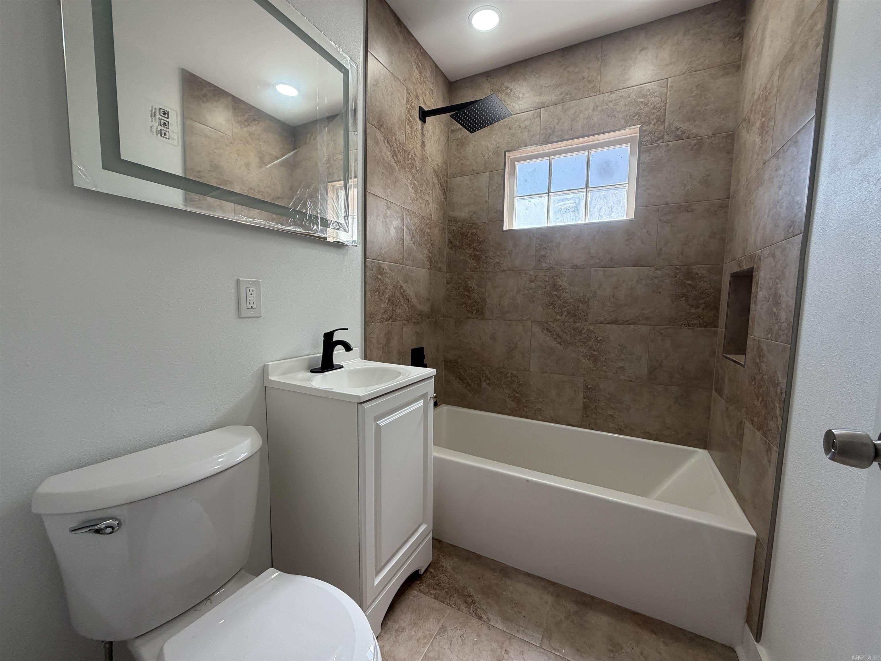 212 Goshen – photo 4