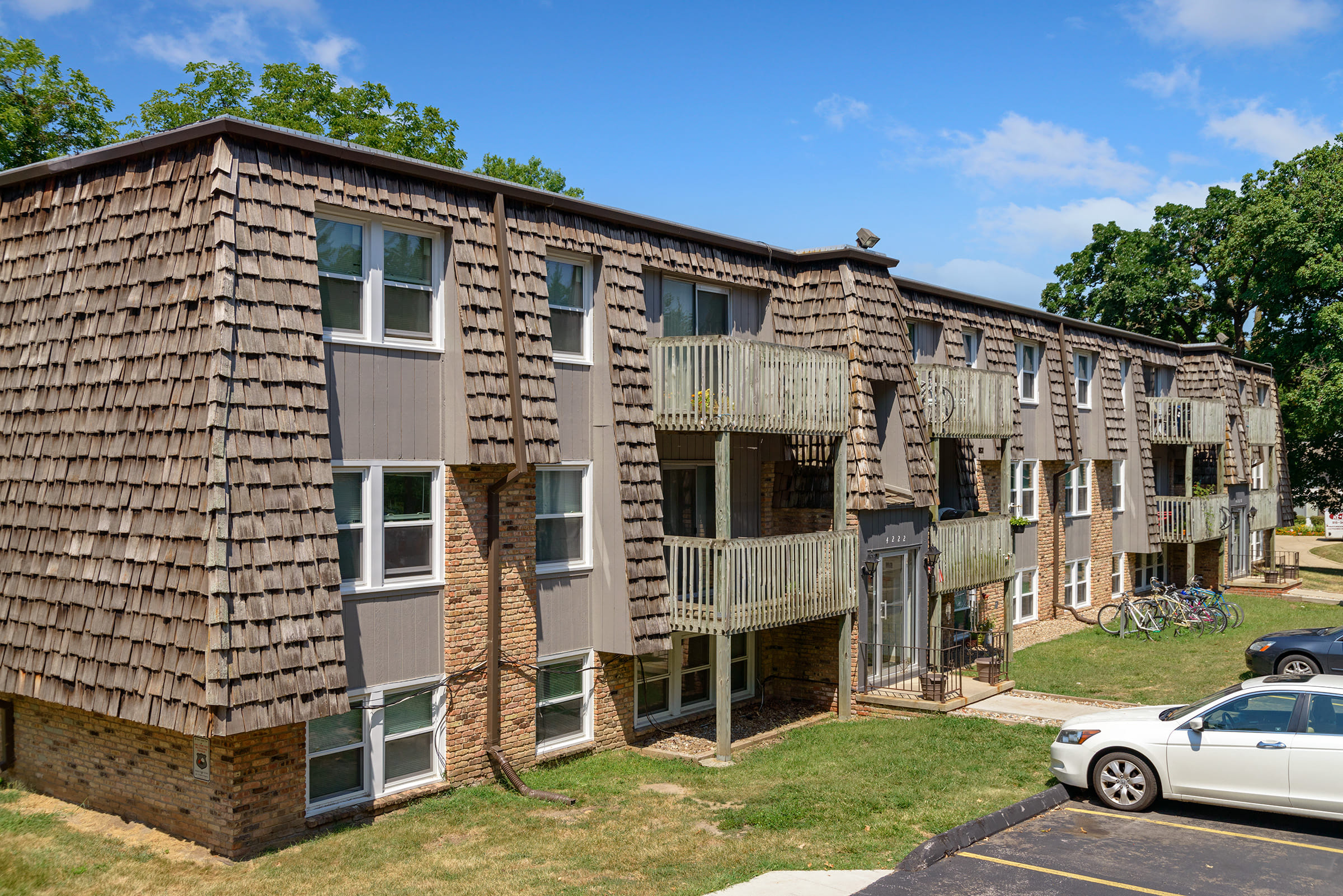 The 4220 Grand Apartments – photo 3