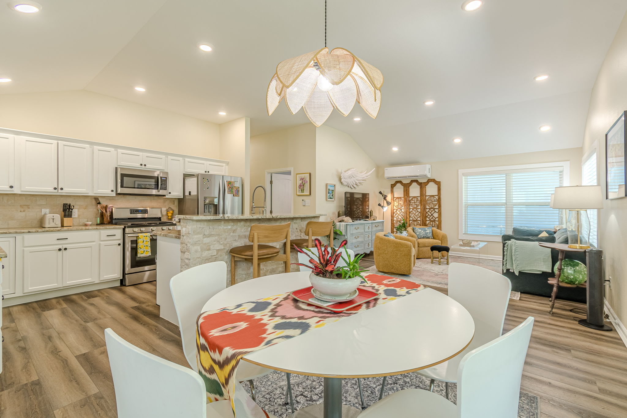 910 North Liberty Avenue – photo 3