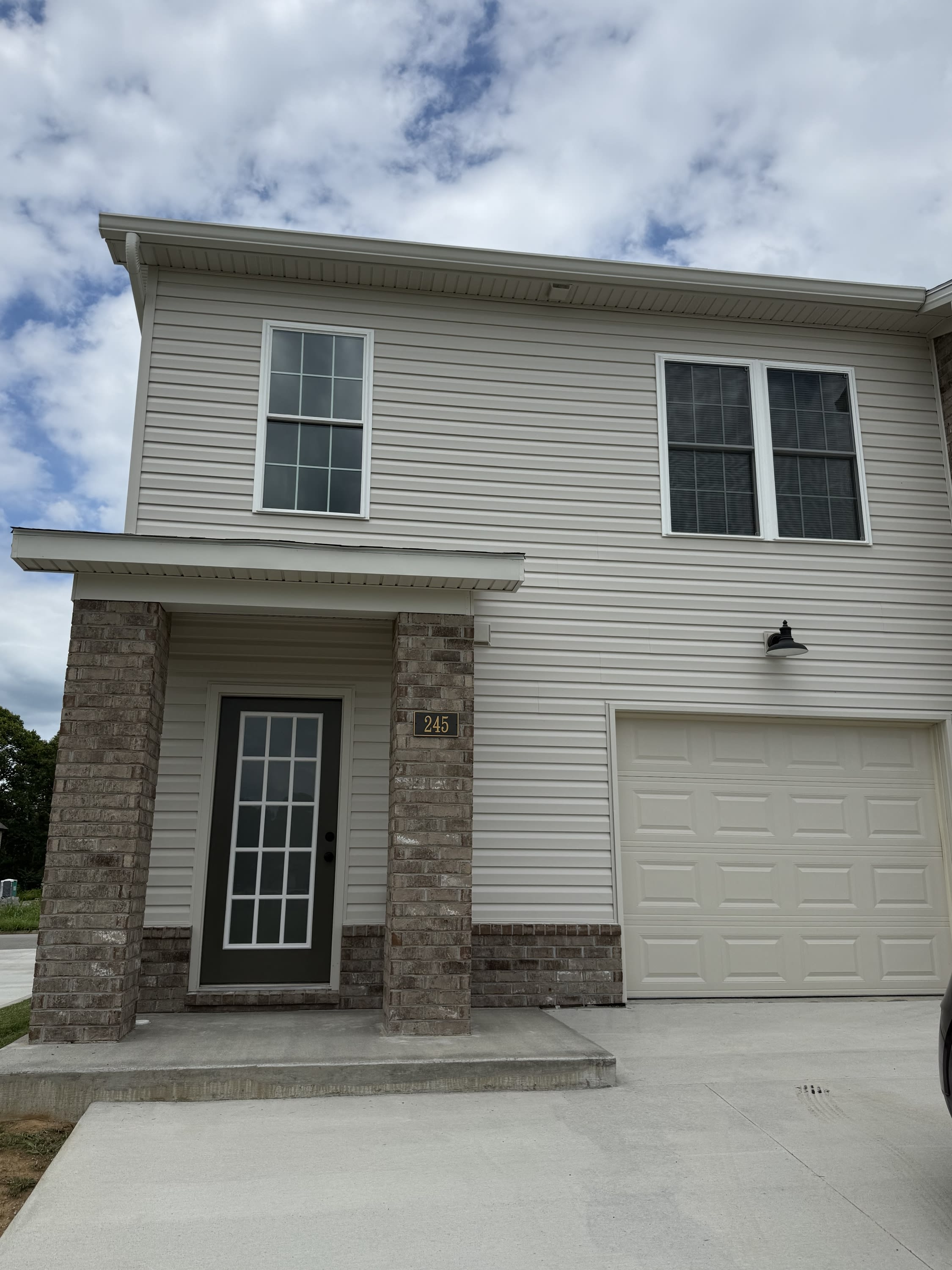 245 Pinehurst Drive – photo 2