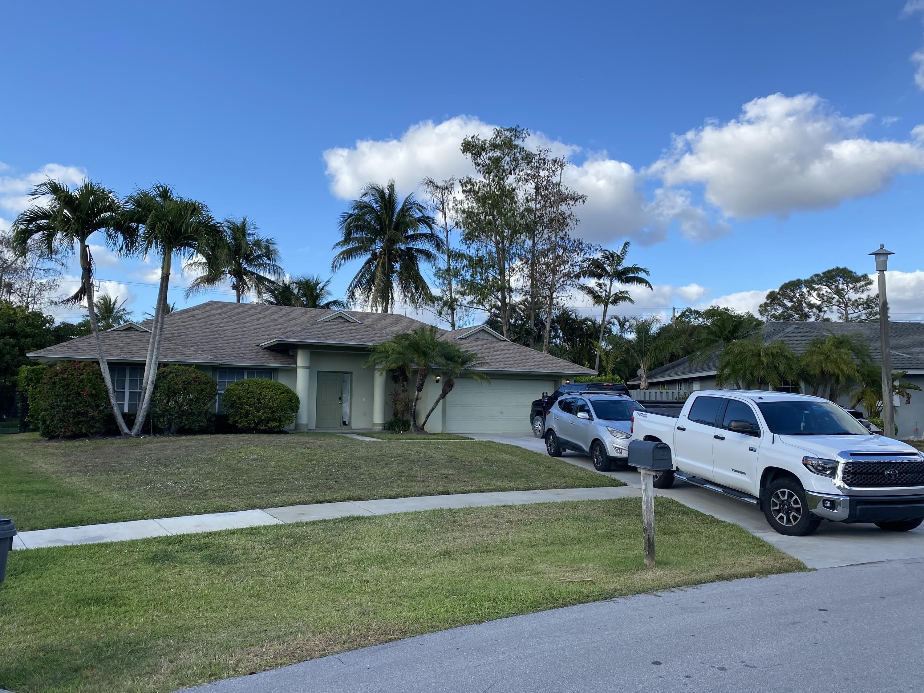 1094 Raintree Lane – photo 2