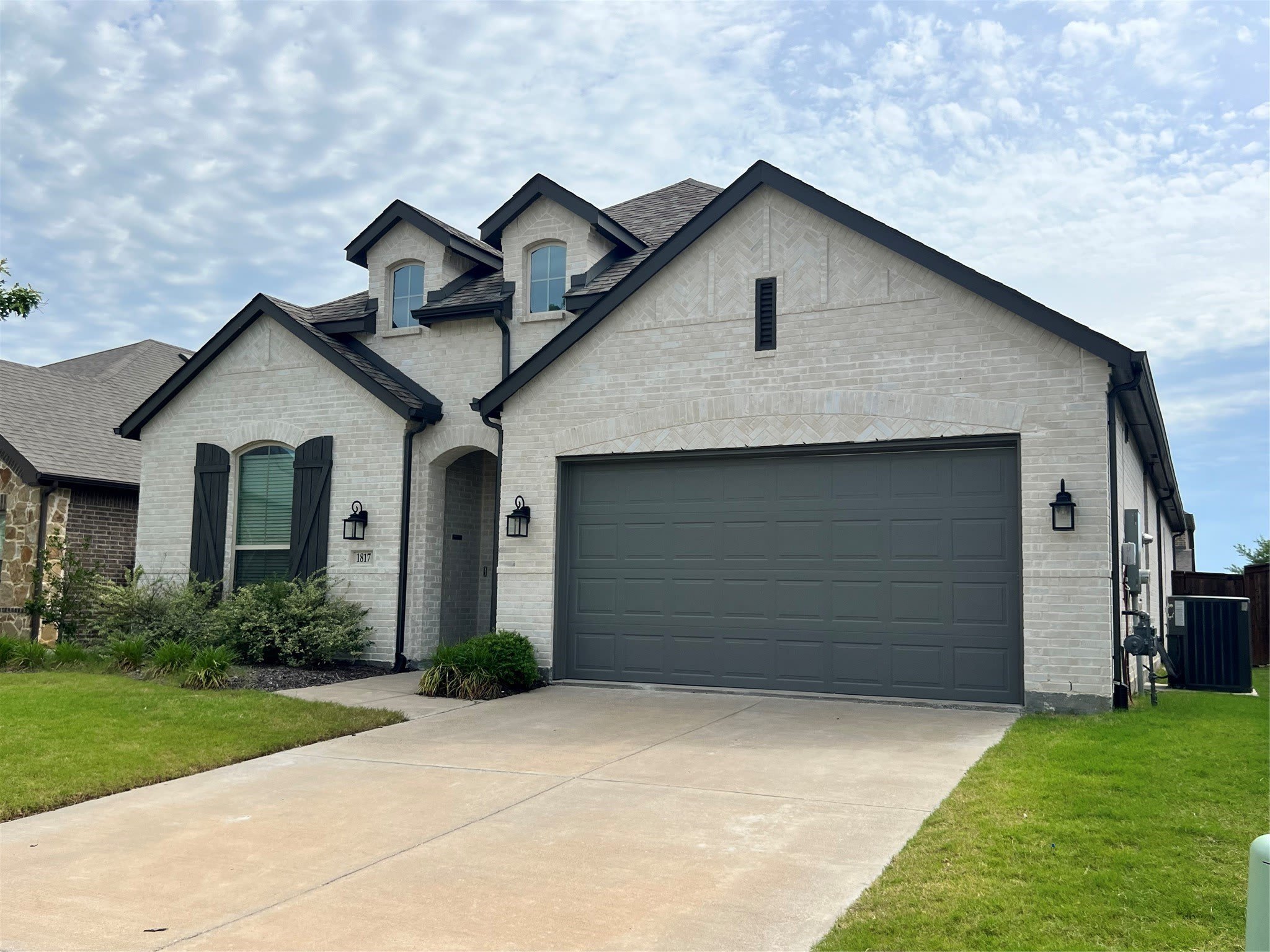 1817 Lockhart Drive – photo 2