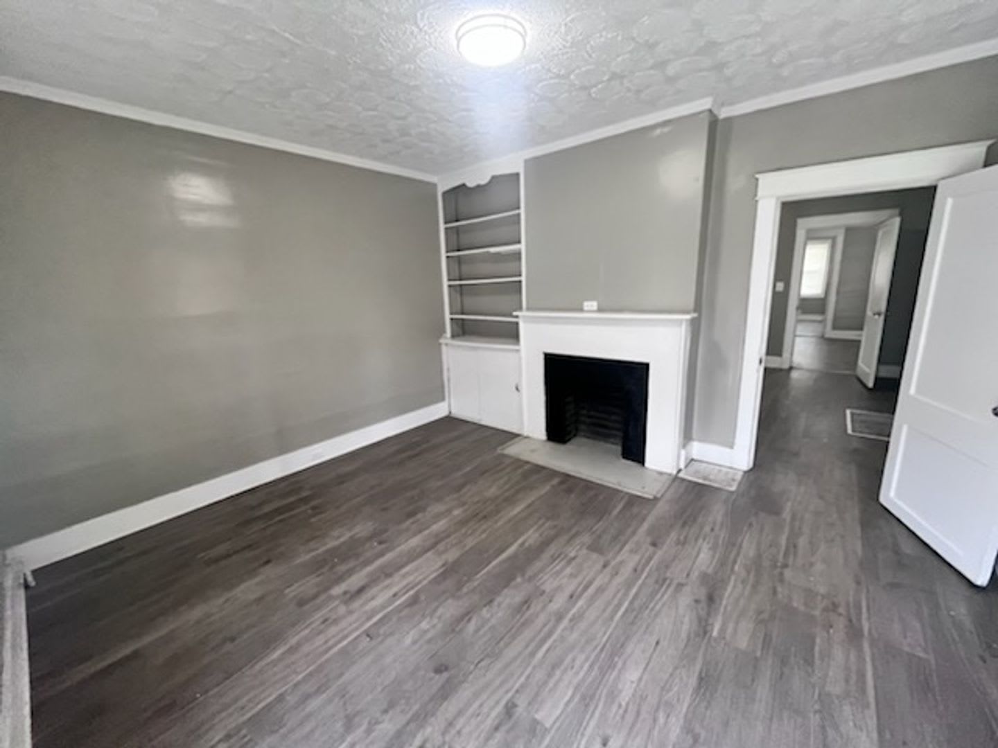 Cozy 2Br 1Ba House With Garage Leasing Special Move In By 9 15 2026 And Receive 50 Off Of Your Deposit – photo 5