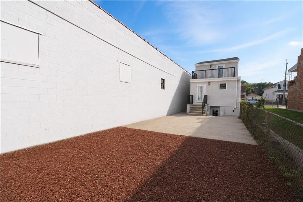 2171 Hendrickson Street – photo 3