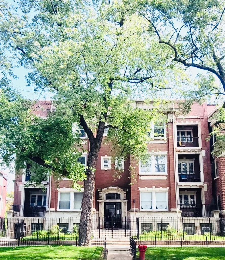 5233 S Michigan Avenue – photo 1