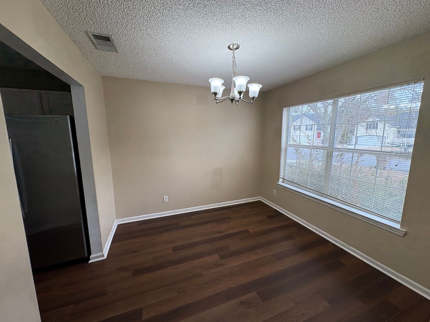 Great Georgetown Home – photo 4