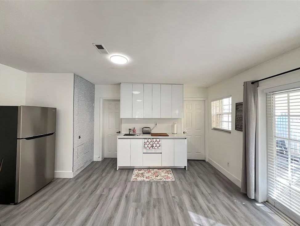19120 Nw 36Th Ave – photo 2
