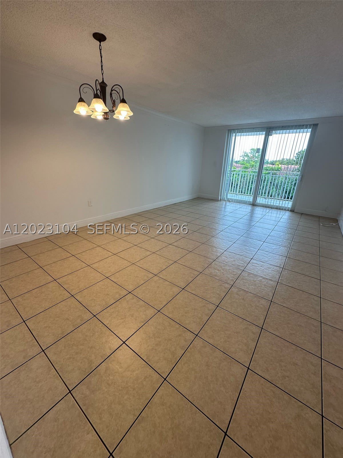 6930 Miami Gardens Dr – photo 2