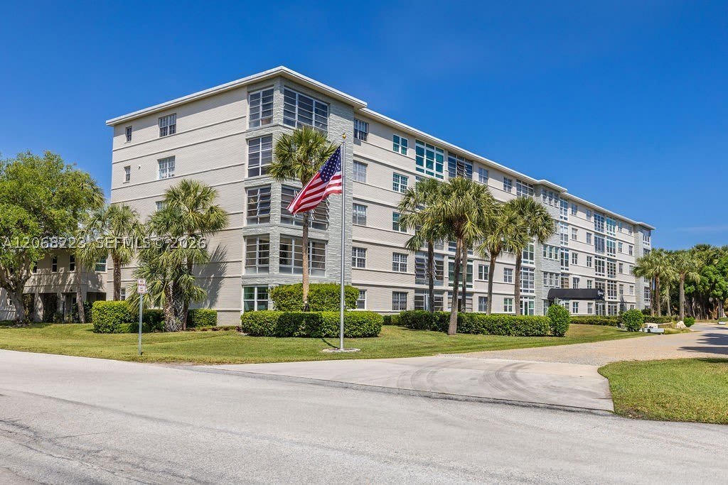 2333 Indian River Blvd – photo 1