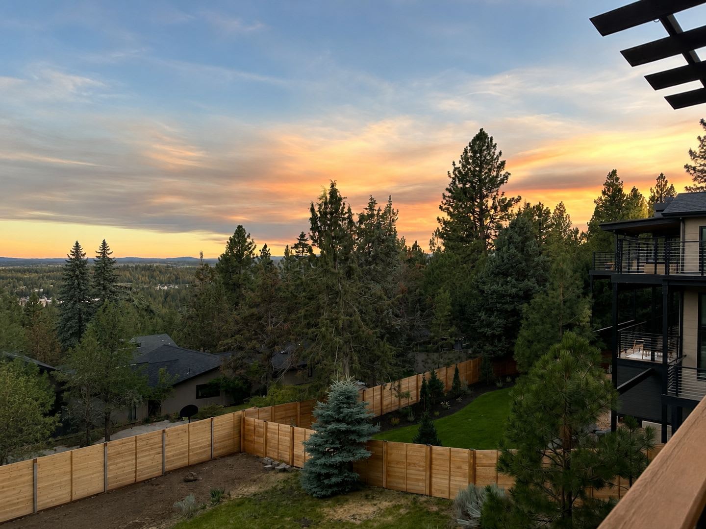 Light-Filled Bend Split-Level with Mountain Views & Flexible Space – photo 1