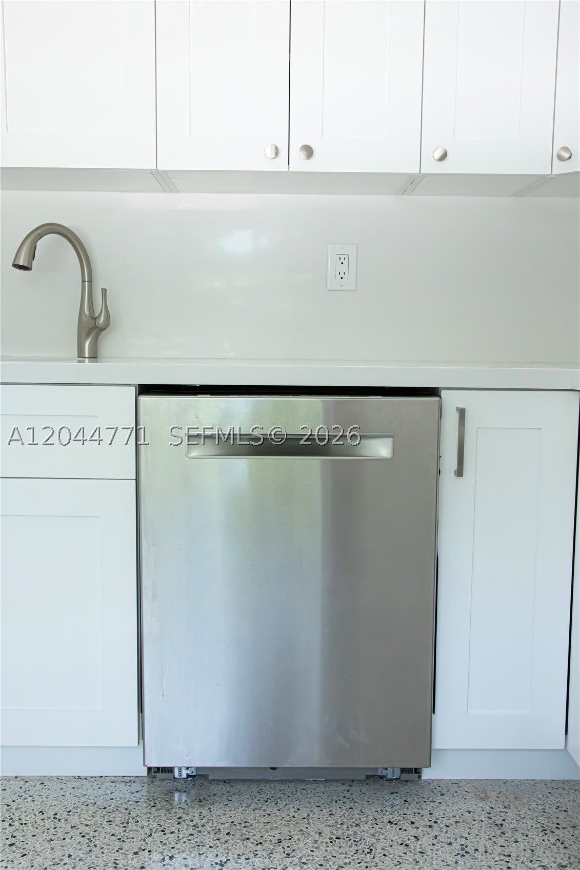 1226 SW 30th Ave – photo 4