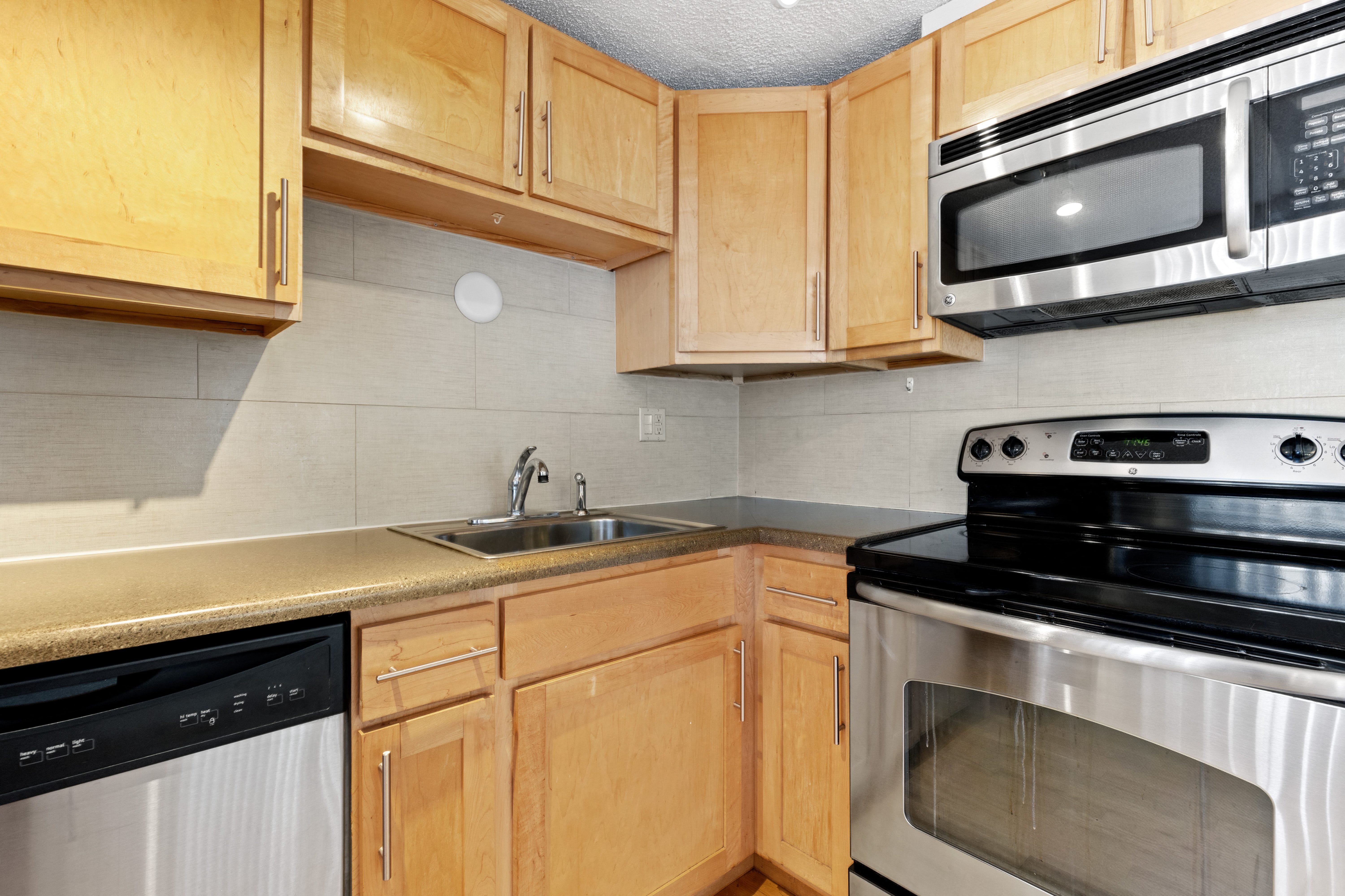 Lincoln Park Apartments – photo 4
