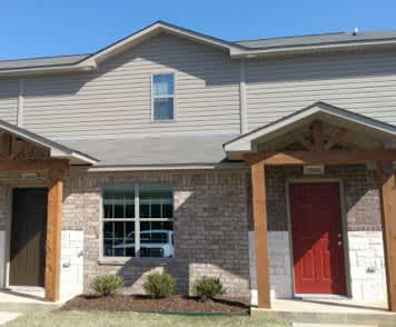 AVAILABLE! 1 Bedroom 1.5 Bath Townhome for Rent in Lindale – photo 2