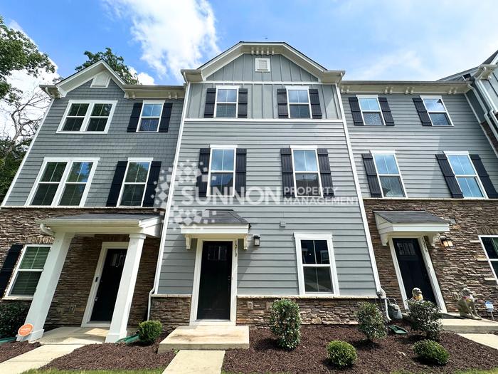 1210 Ashbury Street – photo 2