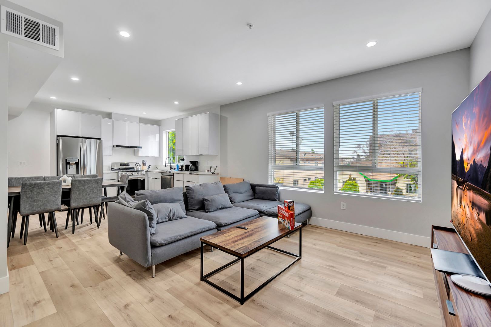 MH 546 N Harvard Blvd – photo 1