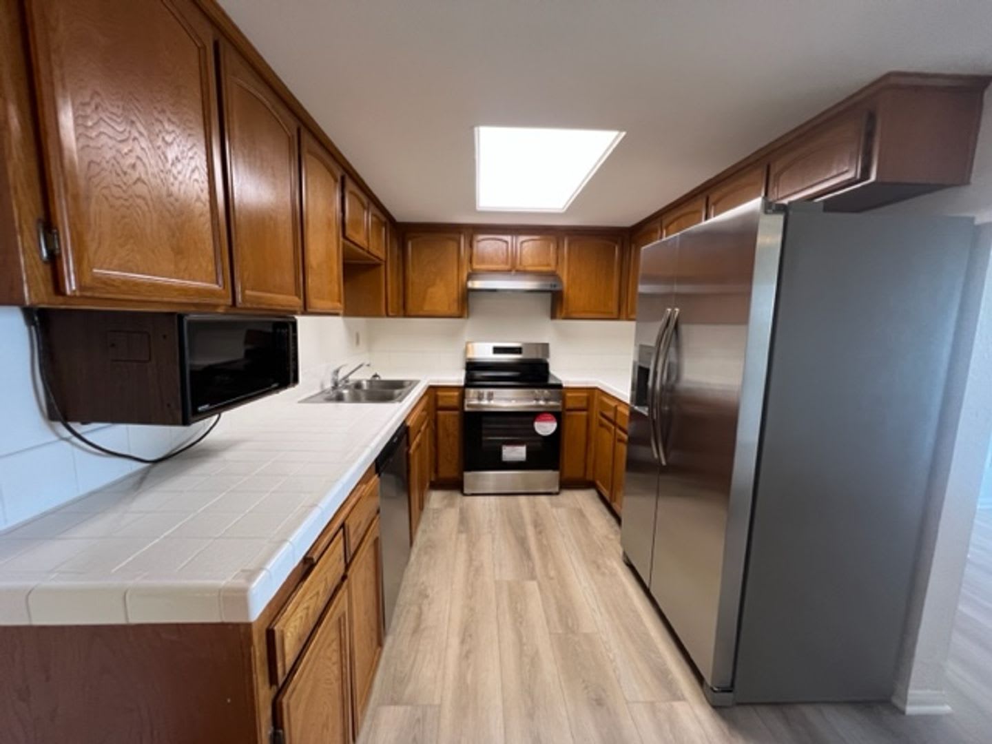 Must See! Two bedroom two bathroom condo in Banker's Hill! – photo 3
