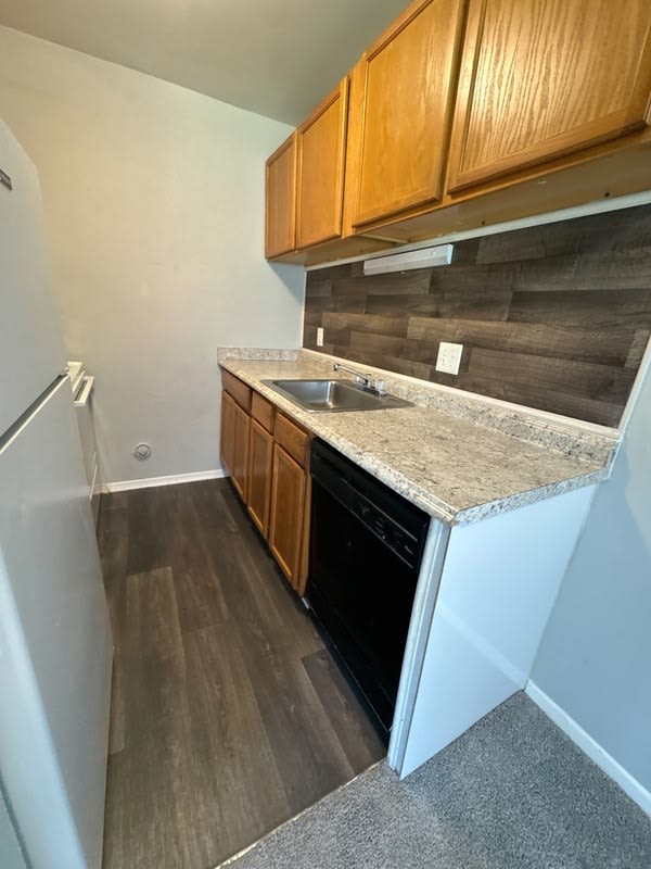 1229 Nelson St – photo 2