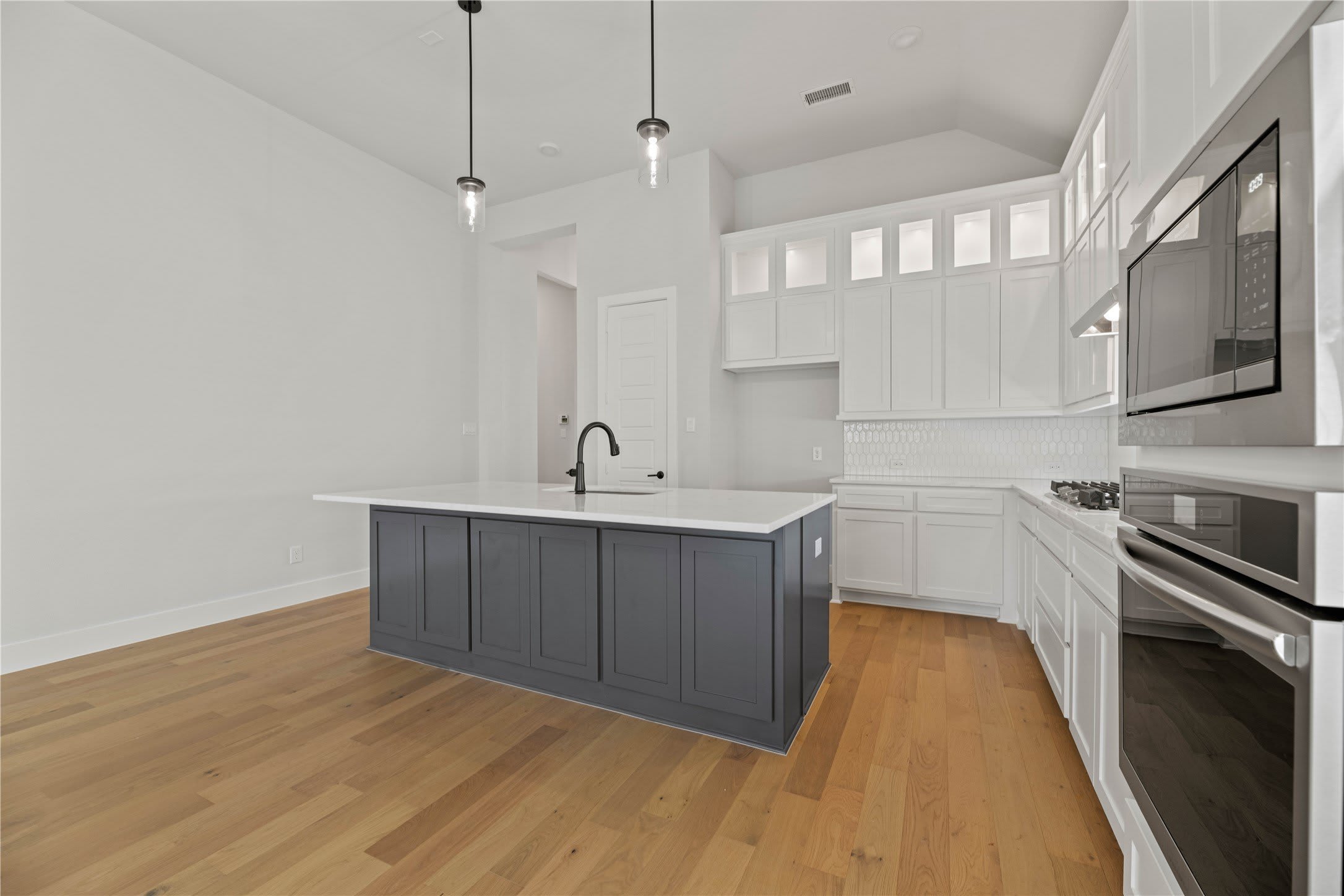 6253 White Creek Drive – photo 4