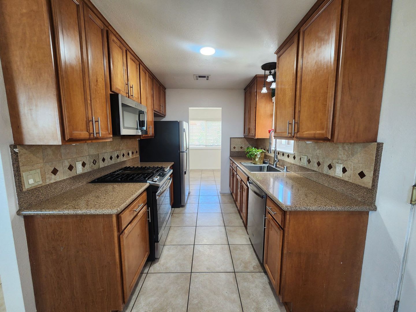 Must See! Spacious 3 Bedroom Home w/ Solar **MOVE IN SPECIAL- $500 OFF FIRST FULL MONTH OF RENT** – photo 4