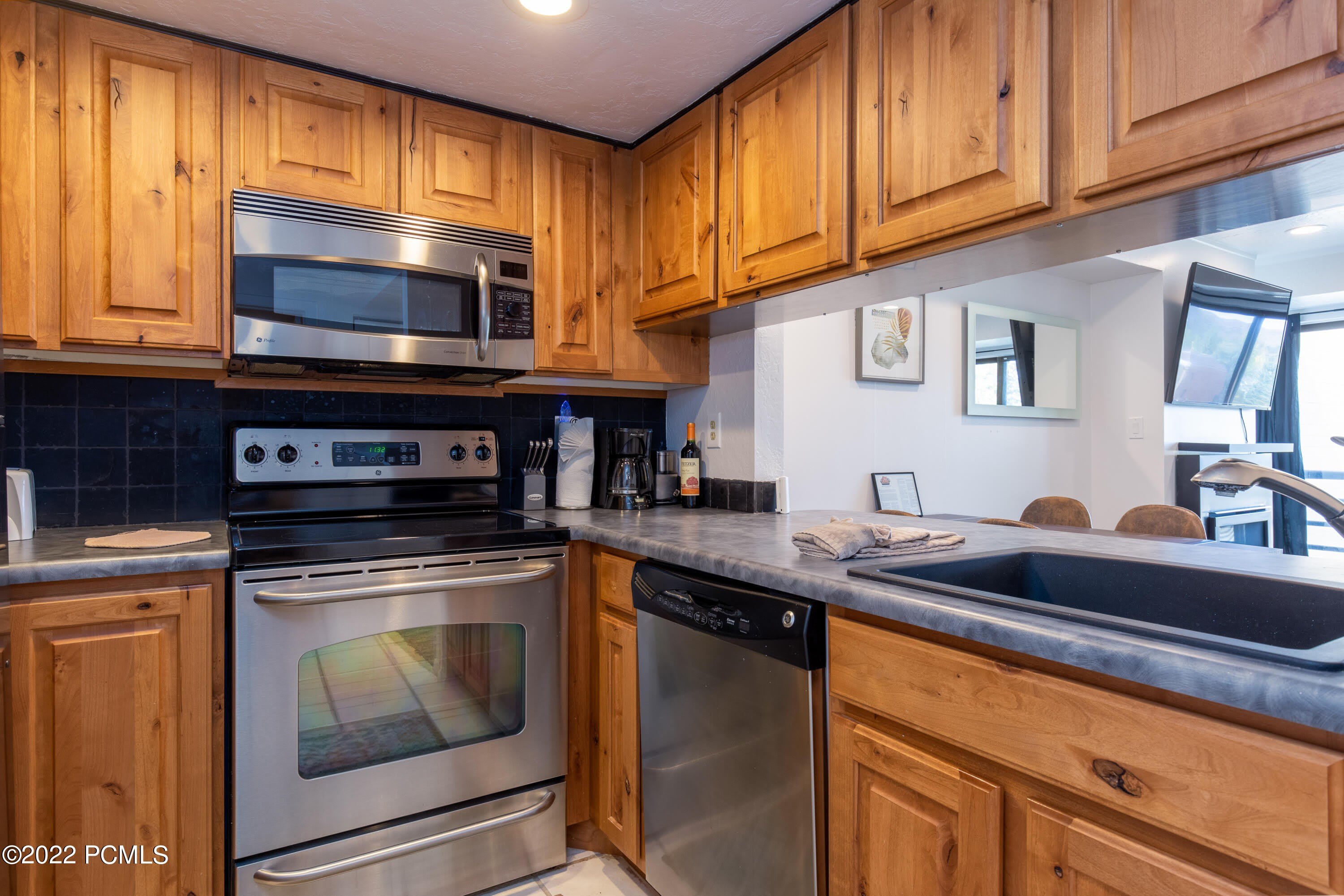 2000 Prospector Avenue – photo 5