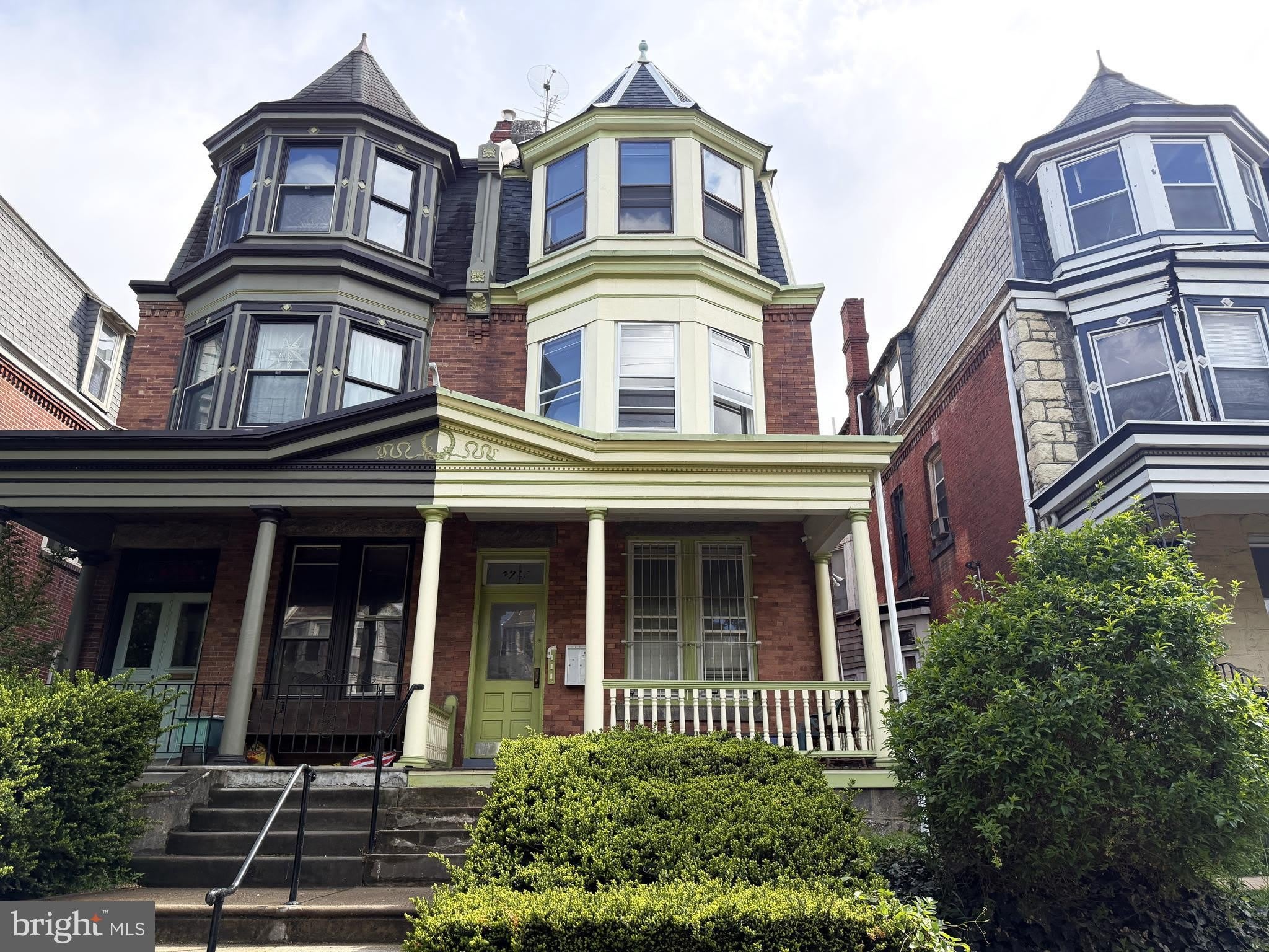 4718-00 HAZEL Avenue – photo 1
