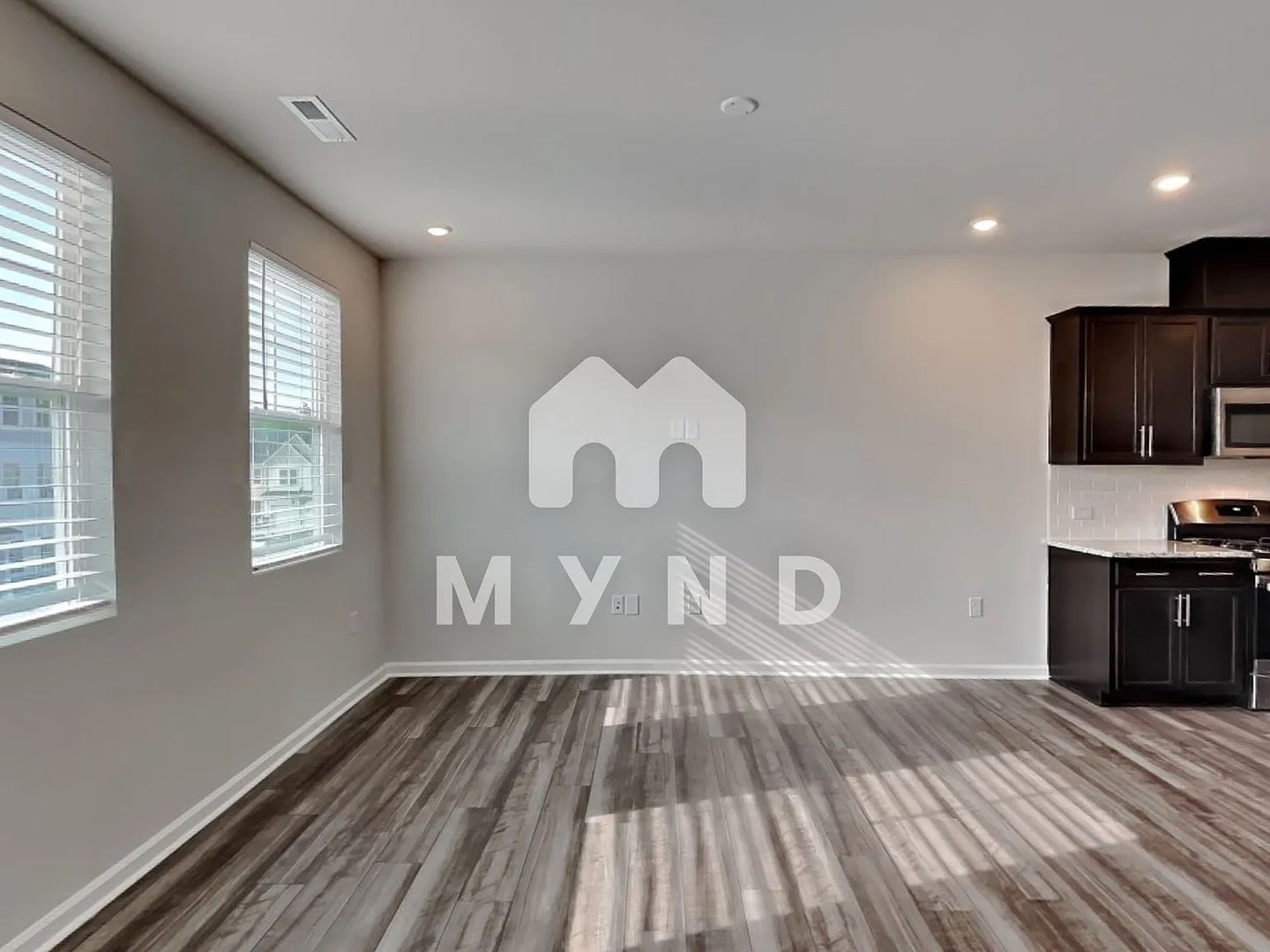 Room in 3 Bedroom Home at Sweet Lilac Way – photo 2