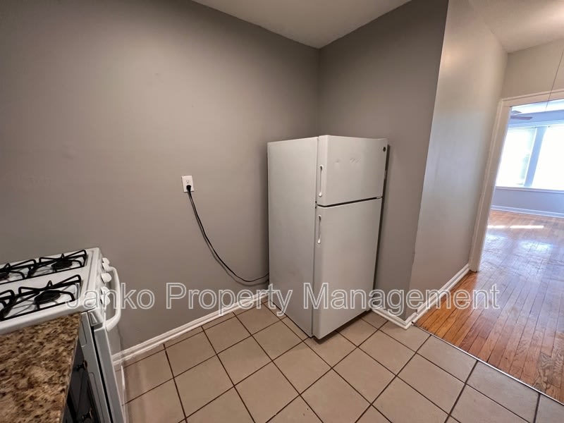 3725 W Grand Ave – photo 3