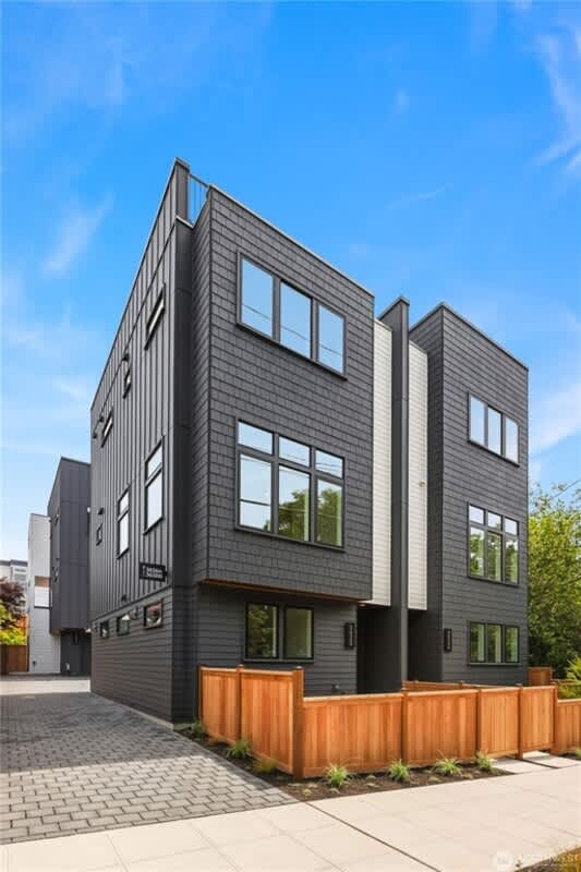 3636 Greenwood Ave N – photo 4