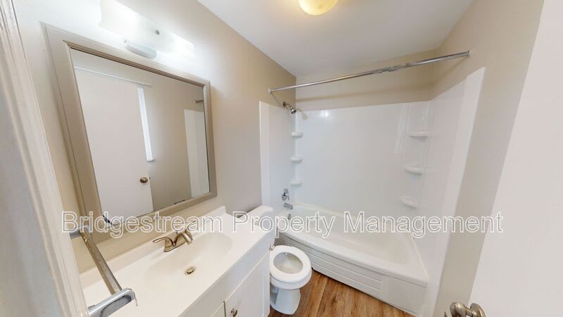 92 W Franklin Street – photo 5