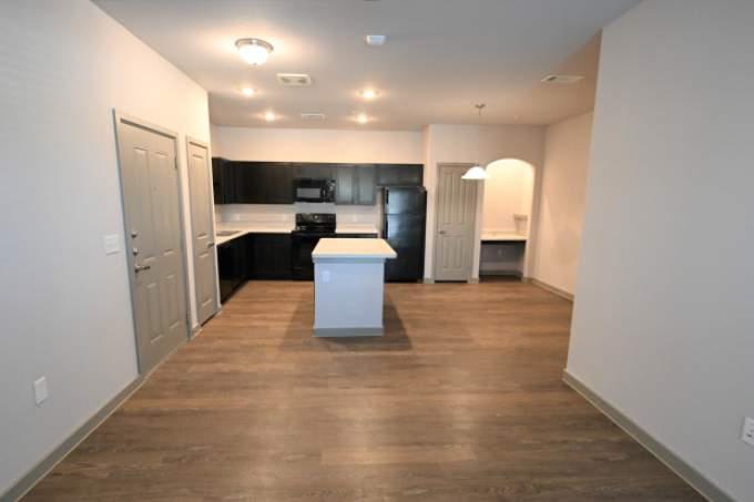 1226 Mira Vista, #114 – photo 5