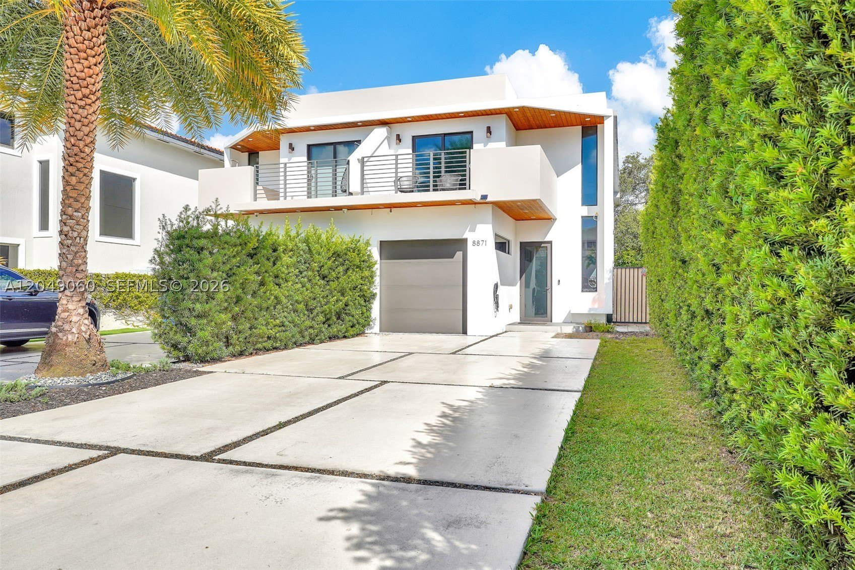 8871 SW 28th St – photo 1