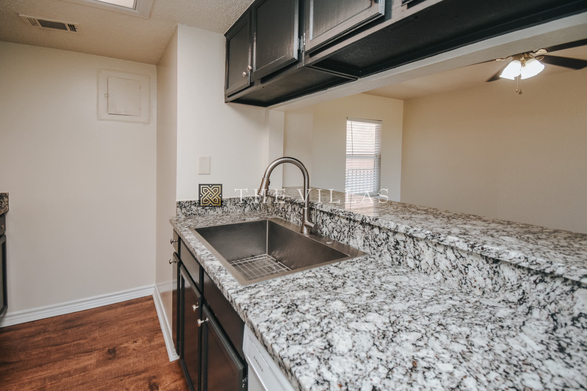324 Costa Del Oro St – photo 4