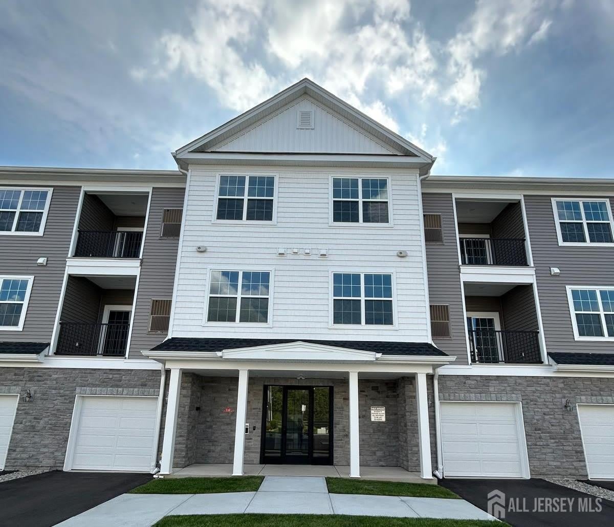 29212 Radford Court – photo 1