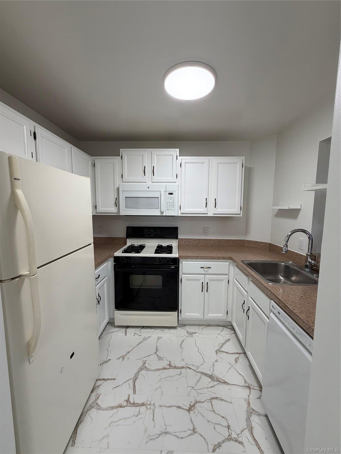 20 Lexington Hill – photo 5