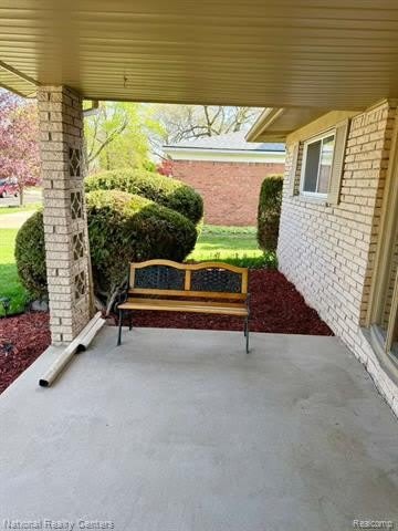 5739 Willow Creek Drive – photo 2