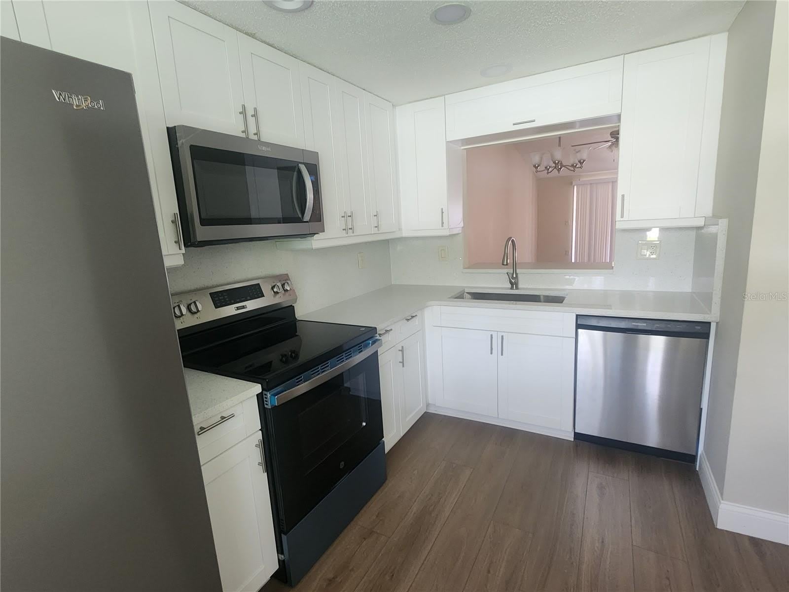 209 CORKWOOD LN – photo 3