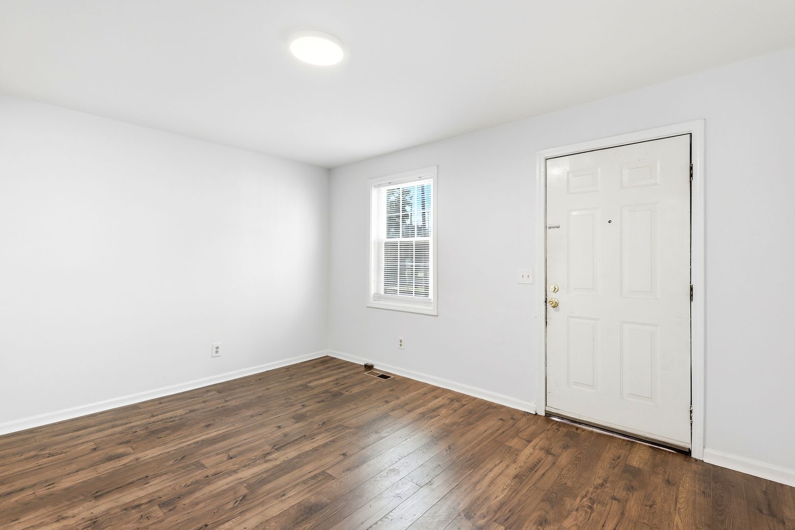 Cozy 2-Bedroom Home Near Downtown Wilmington – photo 3