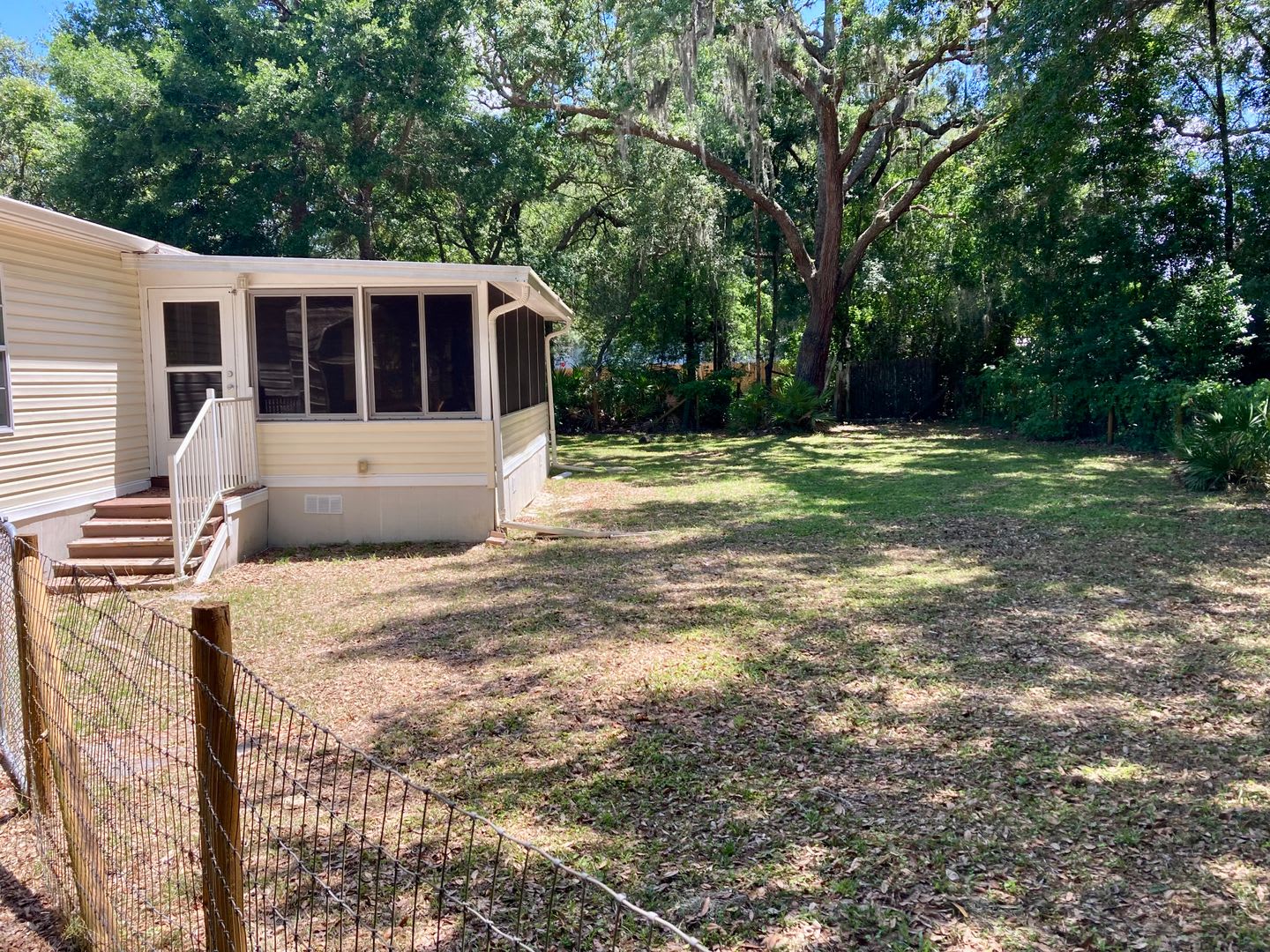 Available Soon! 3 bedroom, 2 bath home with carport and shed! – photo 5