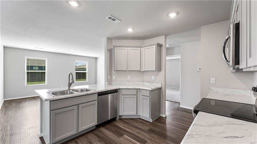 1405 S Corsac Street – photo 5