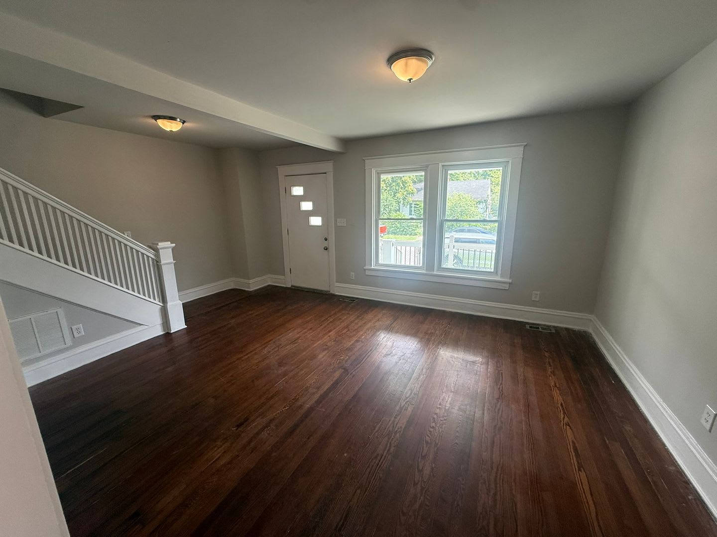 3-bedroom 1 bath for rent – photo 3