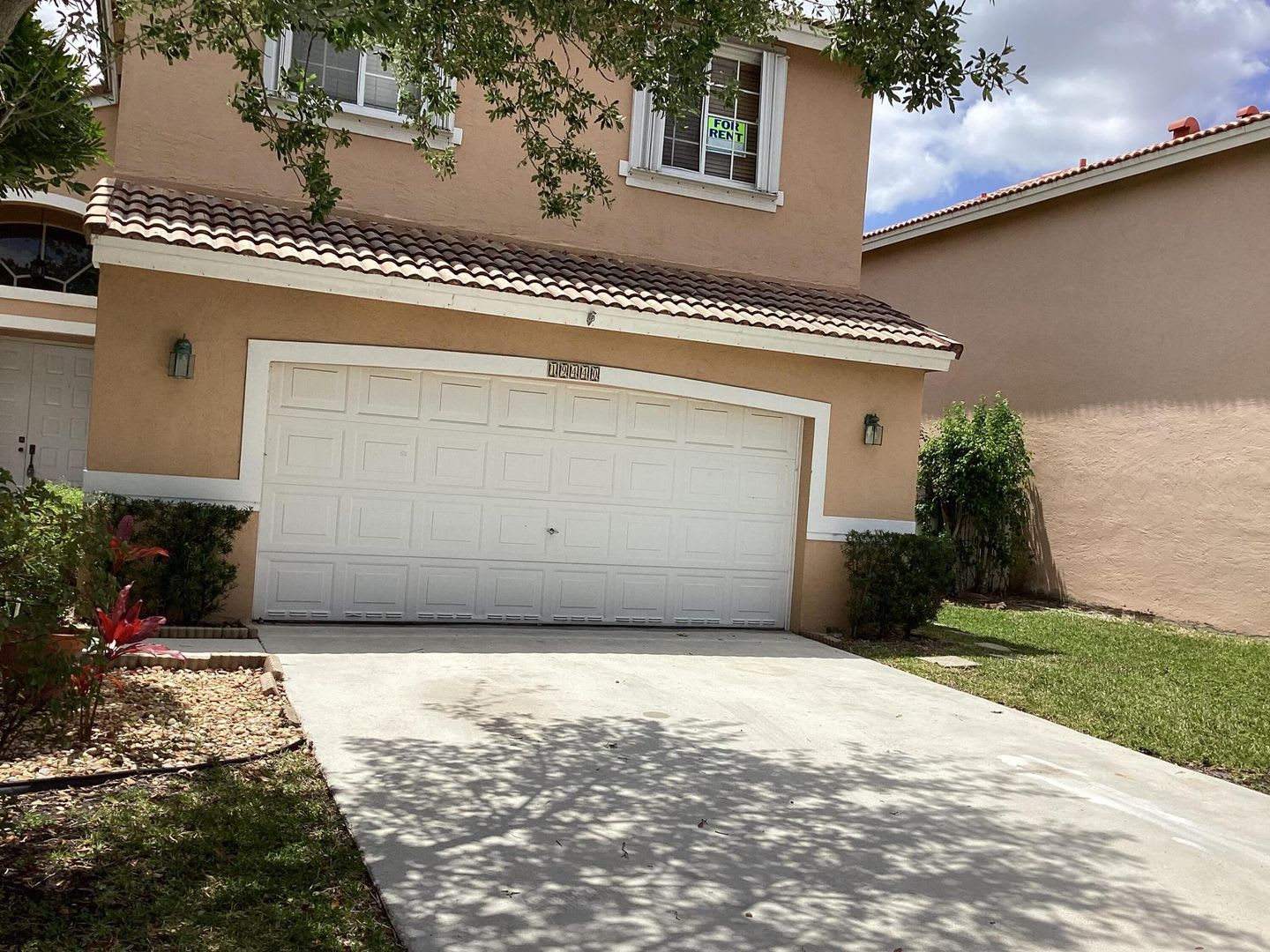 19440 SW 2ND ST #19440 PEMBROKE PINES, FL 33029 – photo 4