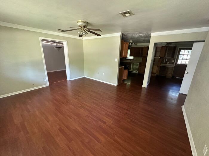 511 Manor Drive – photo 2