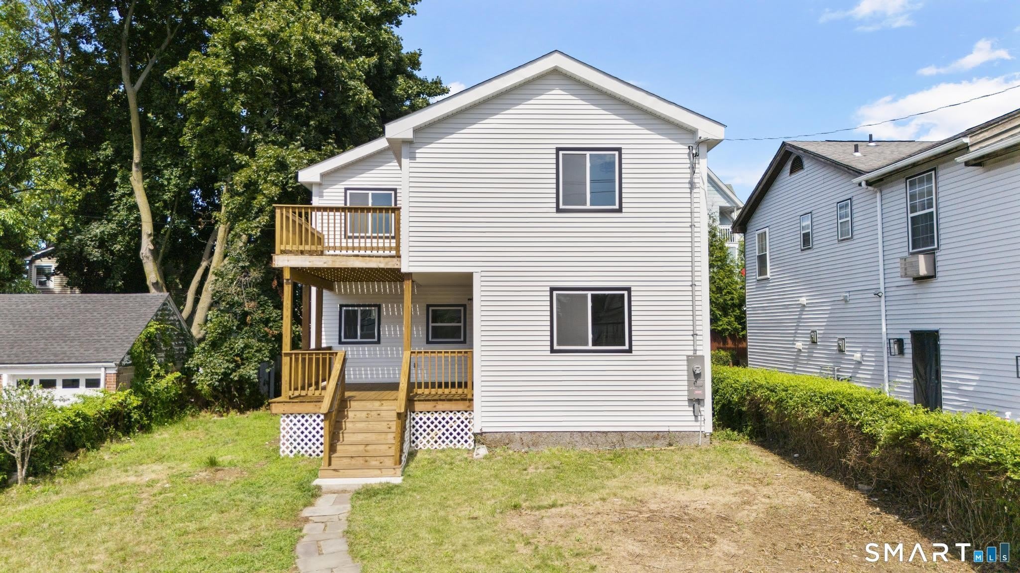 810 Brewster Street – photo 1