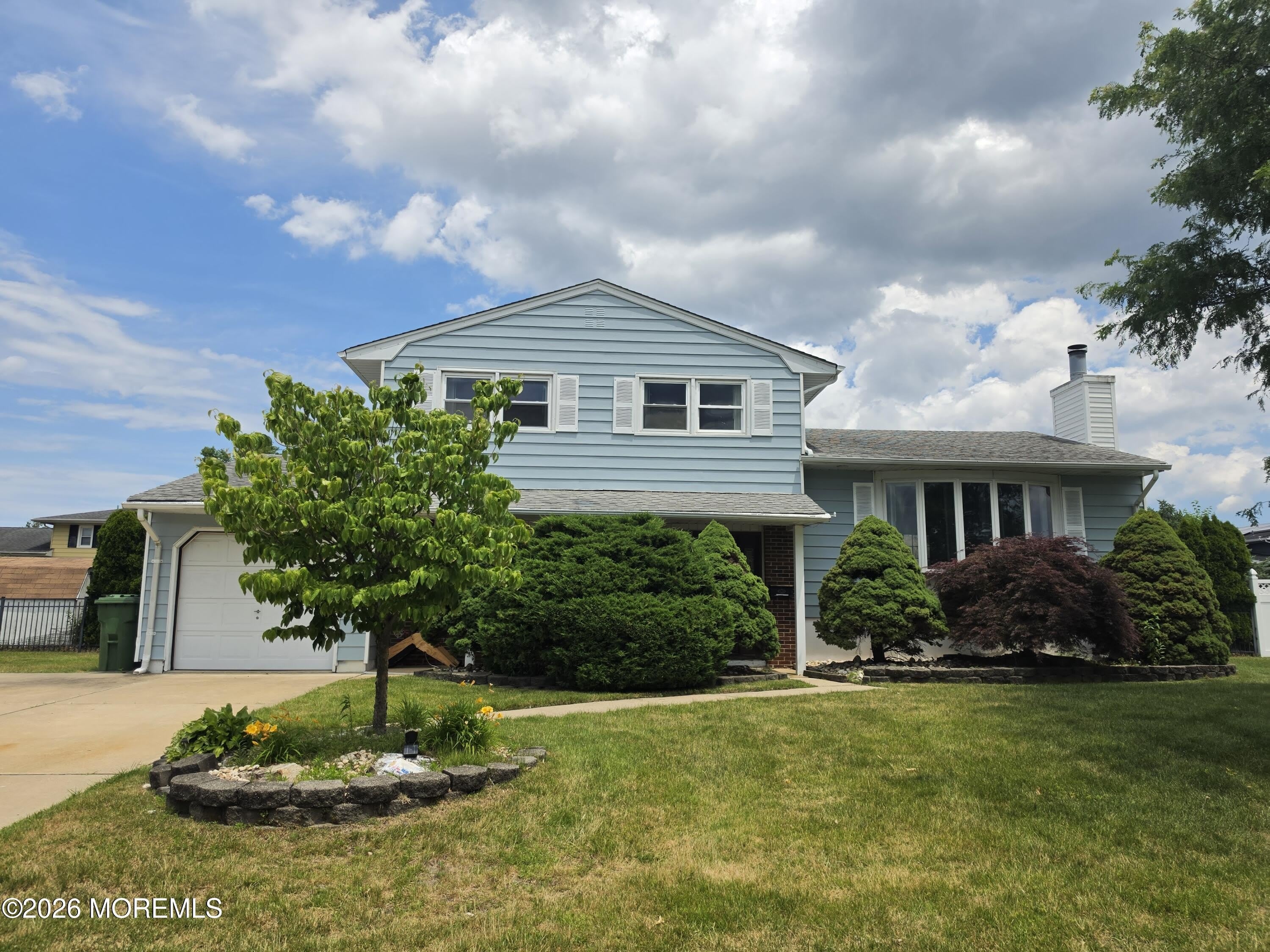 42 Richards Drive – photo 1