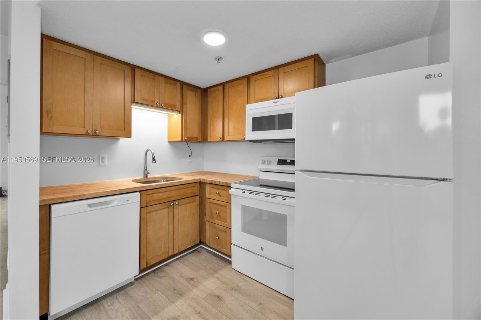 2630 Southwest 28Th Street – photo 4