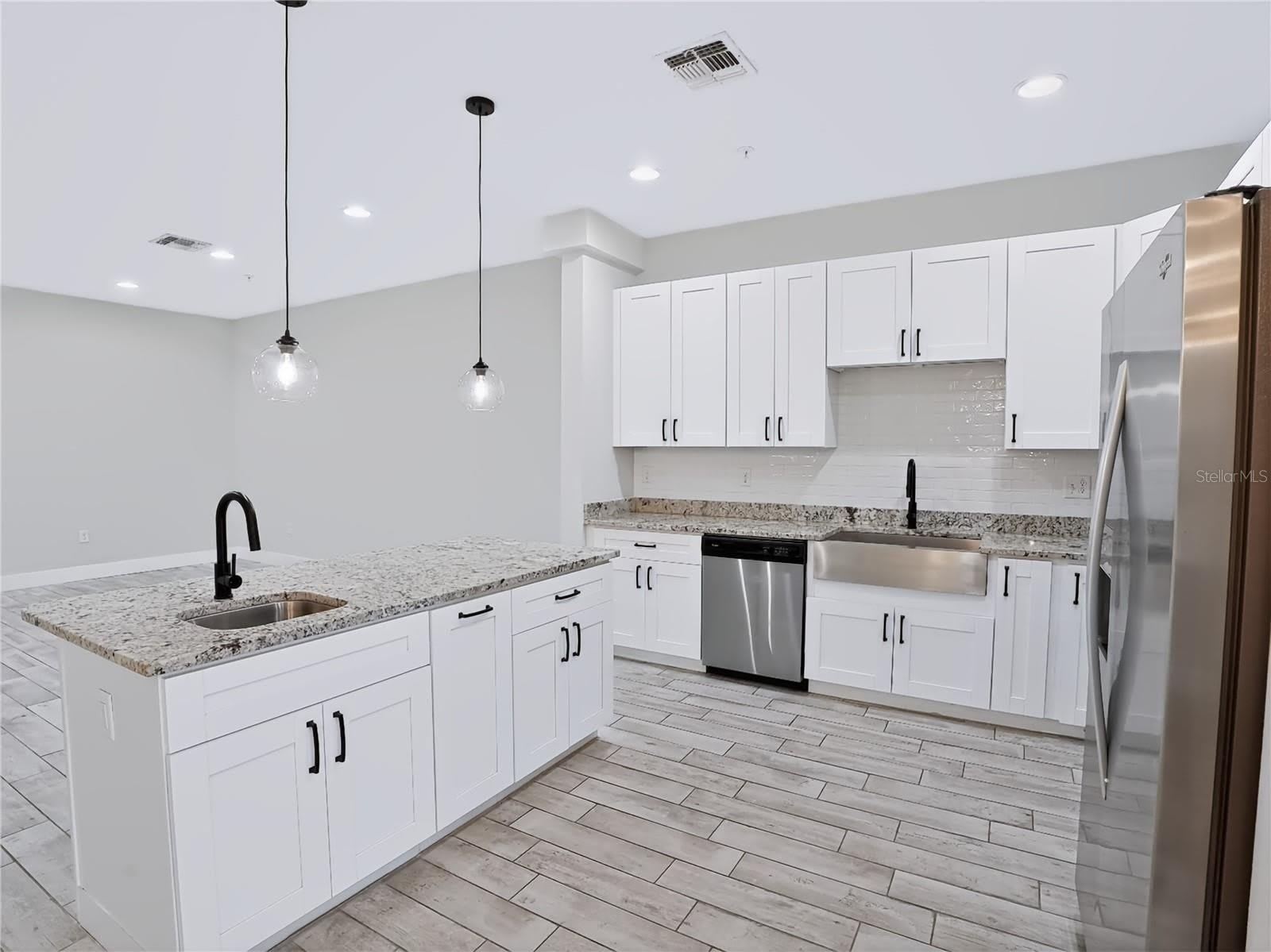 2233R E KALEY Avenue – photo 3